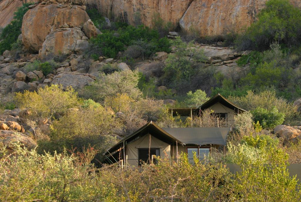 Erongo Wilderness Lodge Omaruru Eksteriør bilde