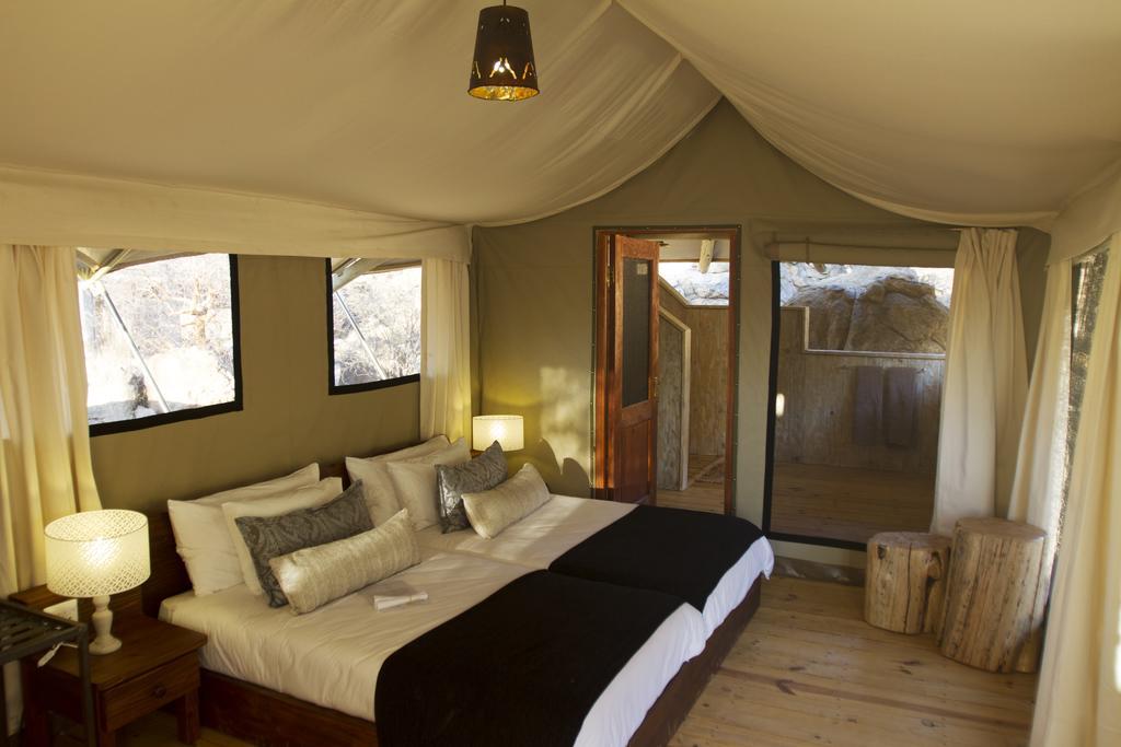 Erongo Wilderness Lodge Omaruru Eksteriør bilde